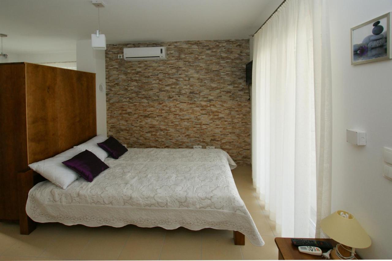 Villa Trio Srima Exterior foto